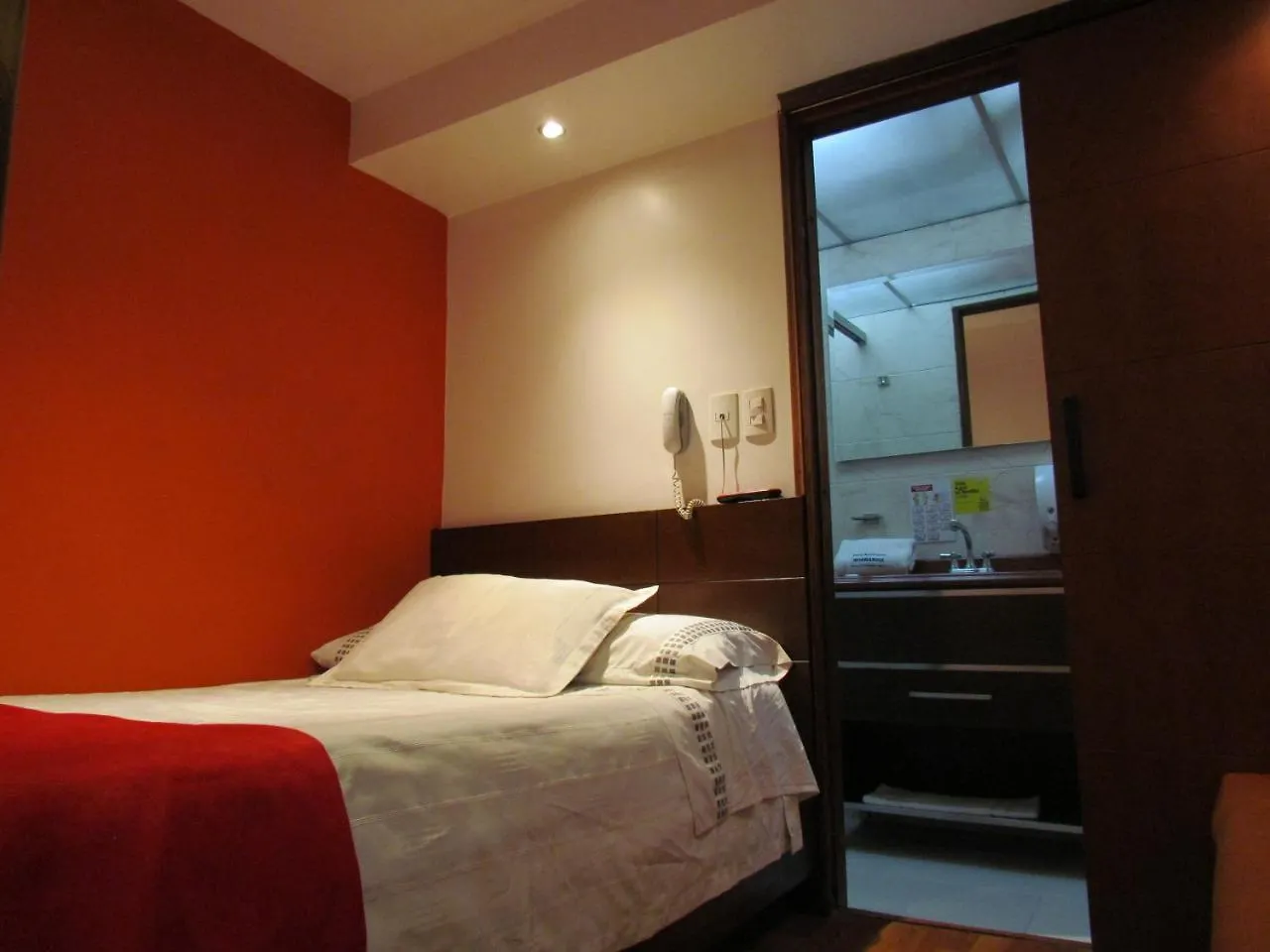 Hotel Apartasuite Normandia Bogotá 3*,